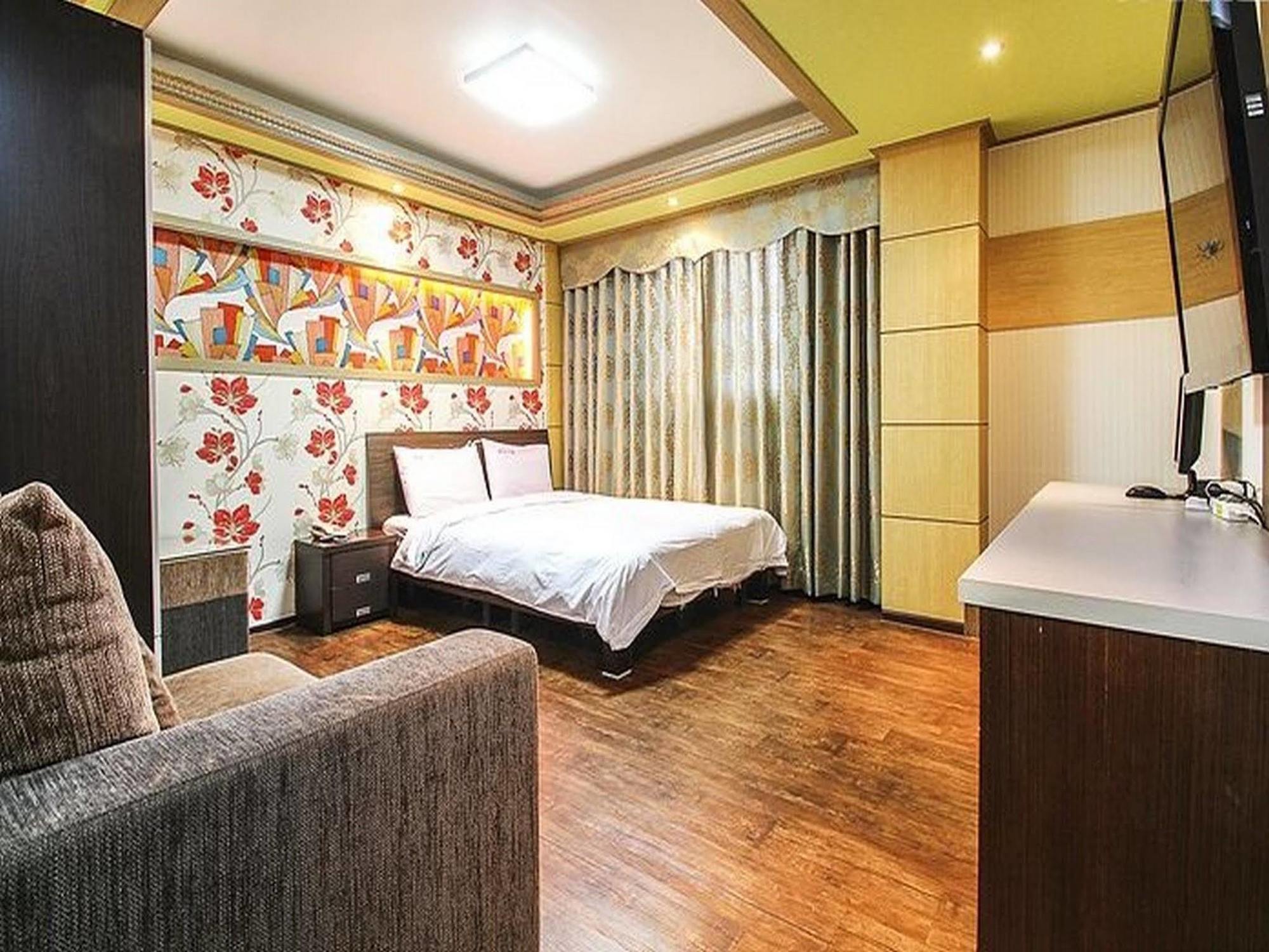 Ever Hotel Чеджудо Экстерьер фото
